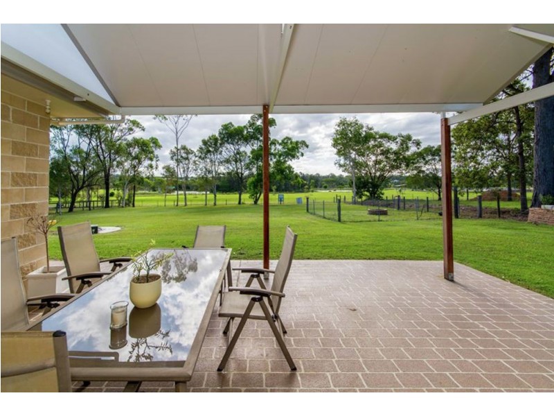 115 Hall Road, Elimbah QLD 4516