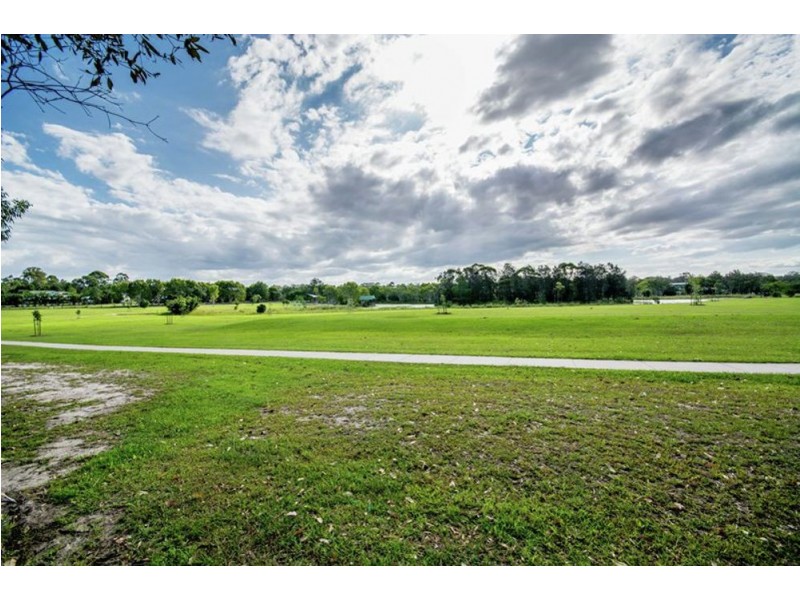 115 Hall Road, Elimbah QLD 4516