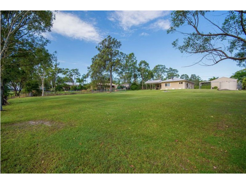 115 Hall Road, Elimbah QLD 4516