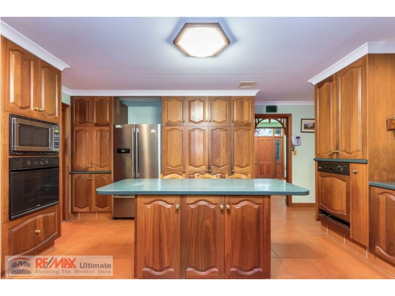 13 Winchcombe Avenue, Murrumba Downs QLD 4503