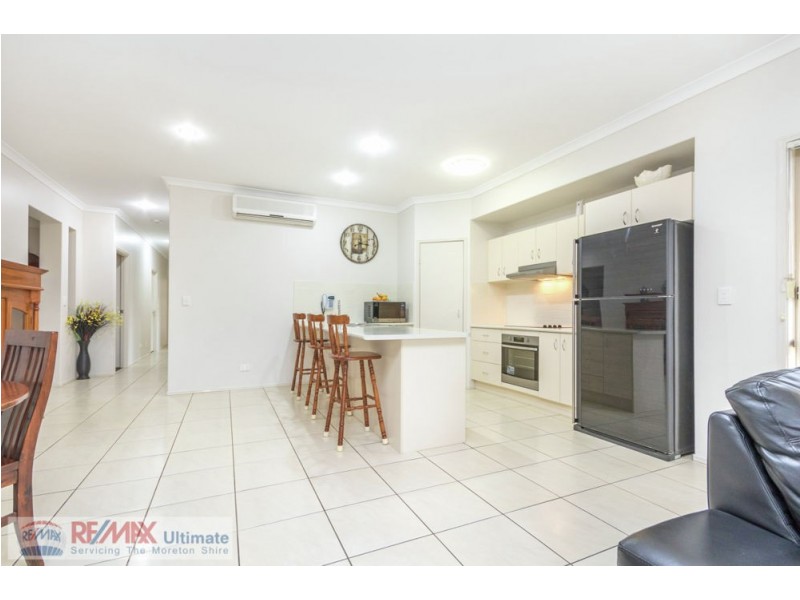 8-10 Woodstock Street, Morayfield QLD 4506
