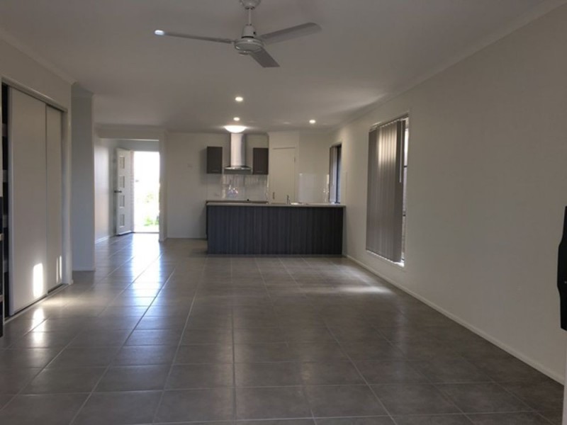 37 Grainger Cct, Burpengary QLD 4505