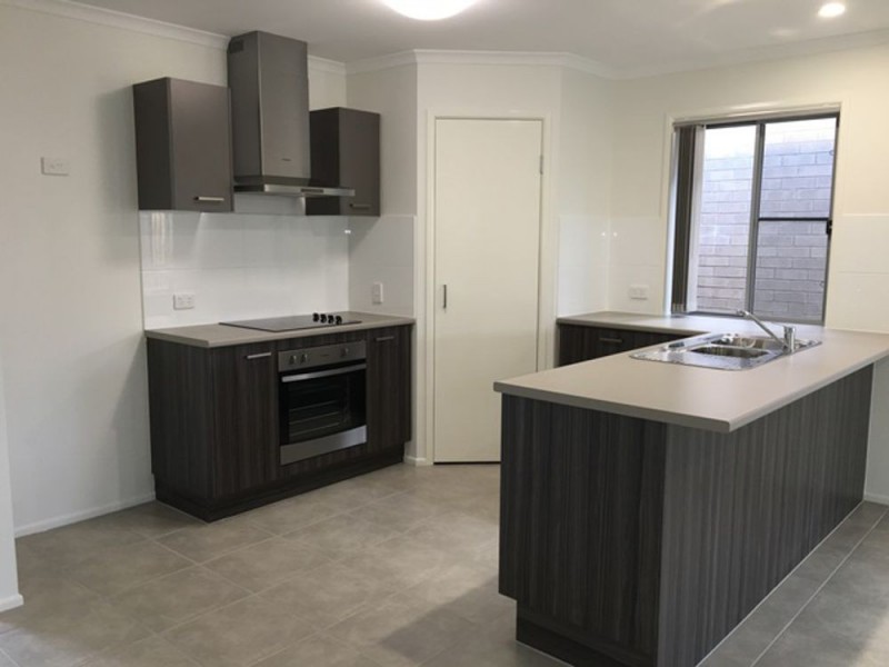 37 Grainger Cct, Burpengary QLD 4505