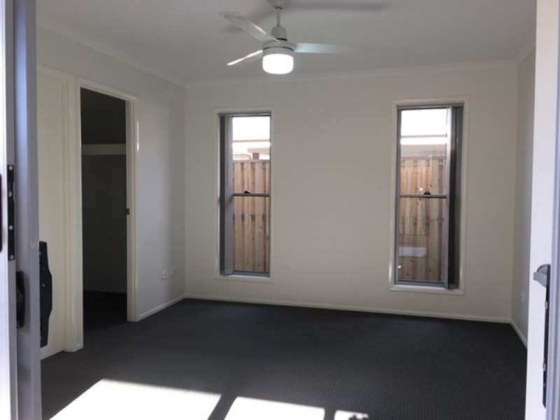 37 Grainger Cct, Burpengary QLD 4505