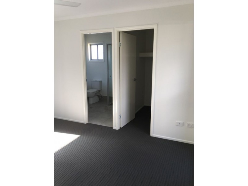 37 Grainger Cct, Burpengary QLD 4505