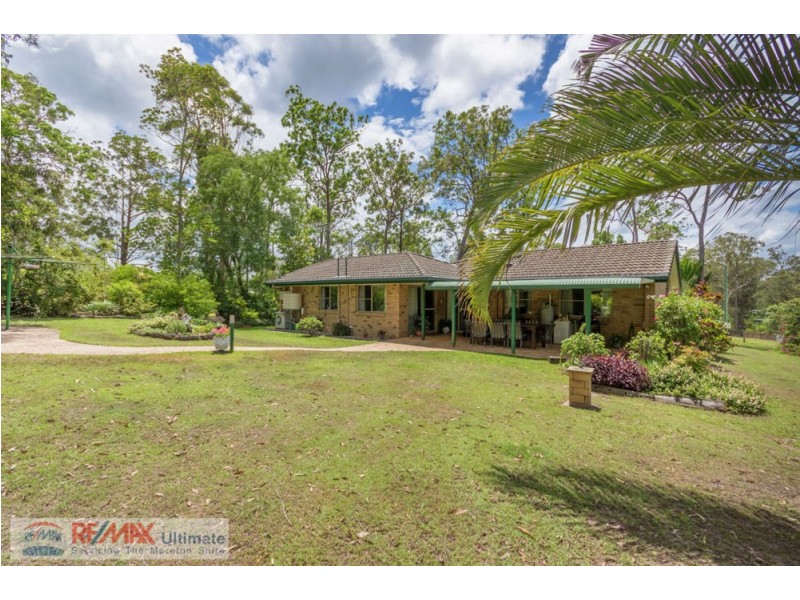 219-221 Ironbark Drive, Woodford QLD 4514