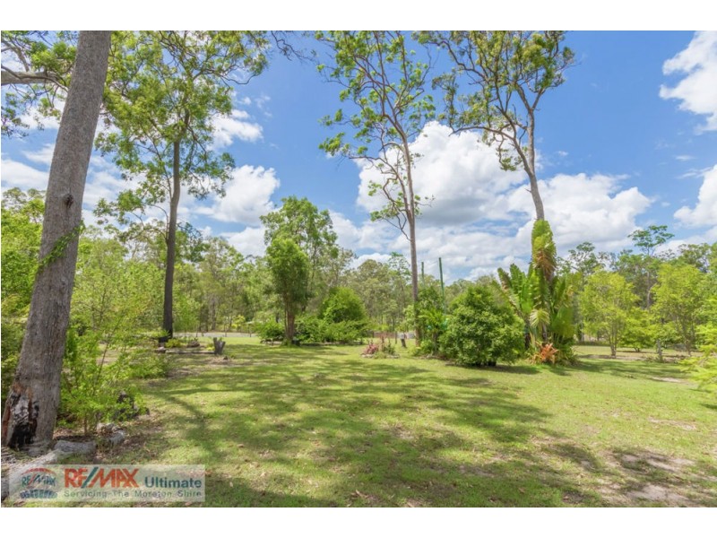 219-221 Ironbark Drive, Woodford QLD 4514