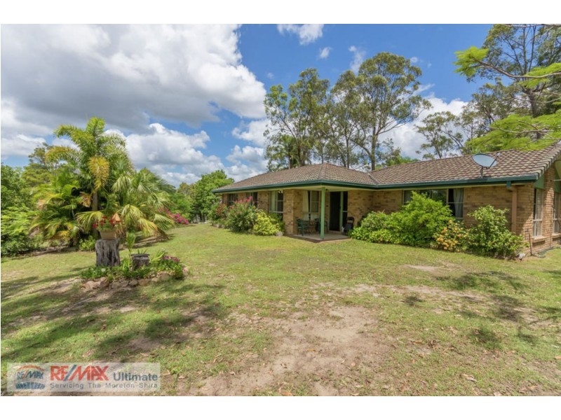 219-221 Ironbark Drive, Woodford QLD 4514