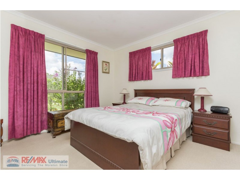 219-221 Ironbark Drive, Woodford QLD 4514