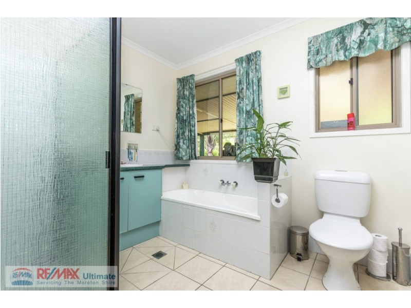 219-221 Ironbark Drive, Woodford QLD 4514