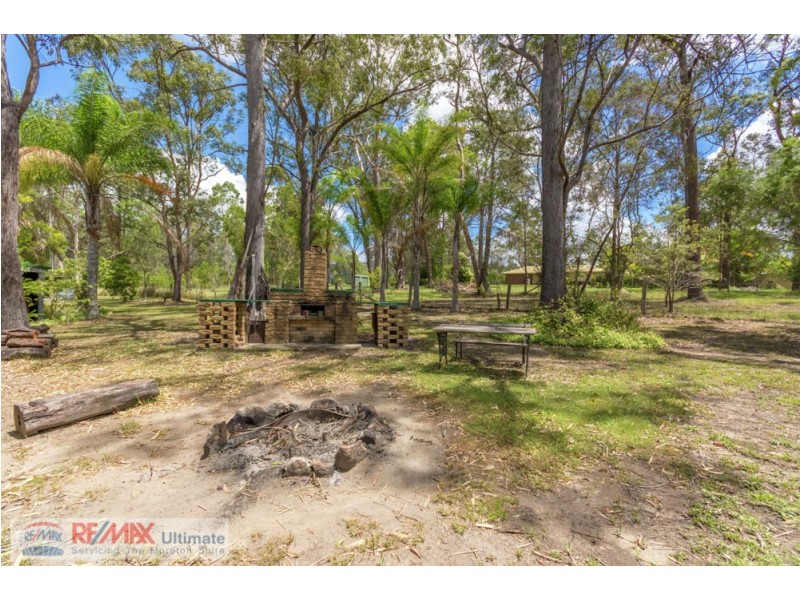 219-221 Ironbark Drive, Woodford QLD 4514