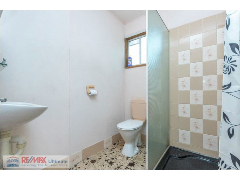 219-221 Ironbark Drive, Woodford QLD 4514