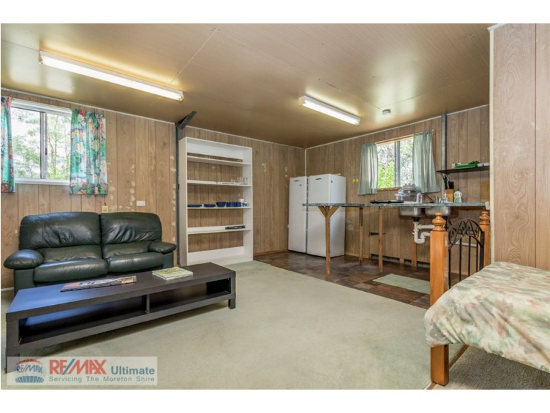 219-221 Ironbark Drive, Woodford QLD 4514