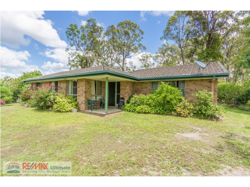 219-221 Ironbark Drive, Woodford QLD 4514