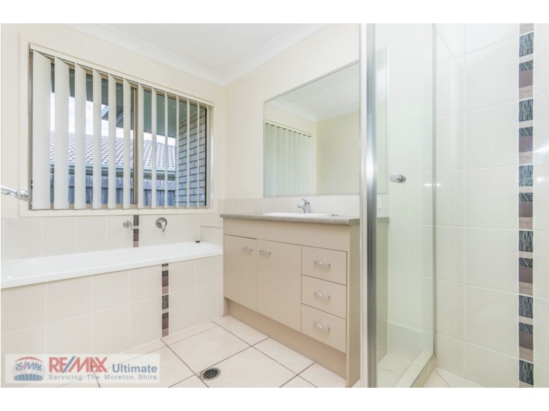 16 Bangalow Street, Morayfield QLD 4506