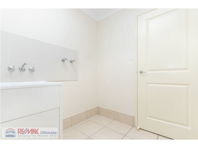 16 Bangalow Street, Morayfield QLD 4506
