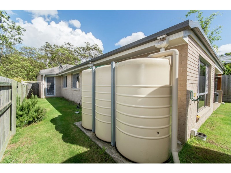 15 Stirling Esplanade, Griffin QLD 4503