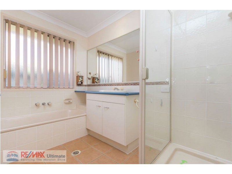 30 Wimbledon Drive, Morayfield QLD 4506