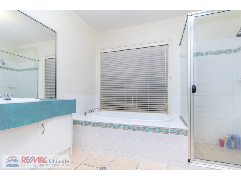 29 Castle Hill Drive, Murrumba Downs QLD 4503