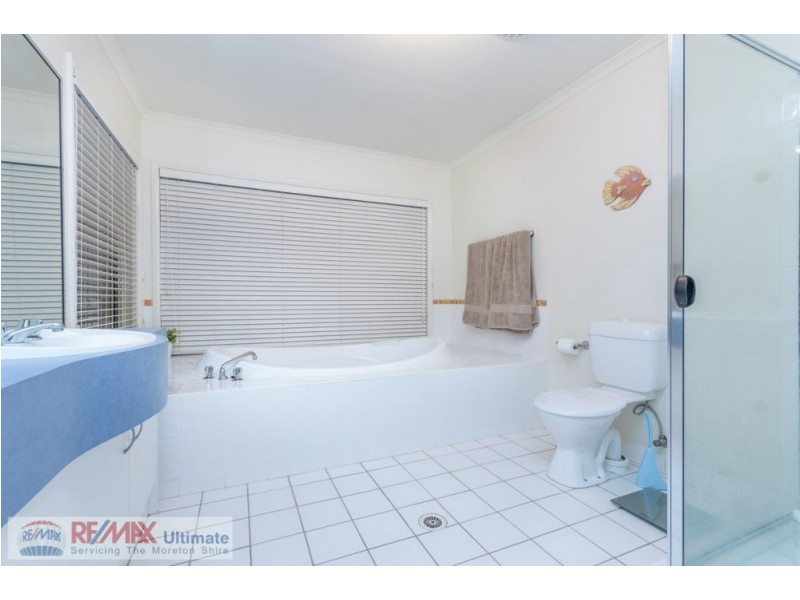 29 Castle Hill Drive, Murrumba Downs QLD 4503