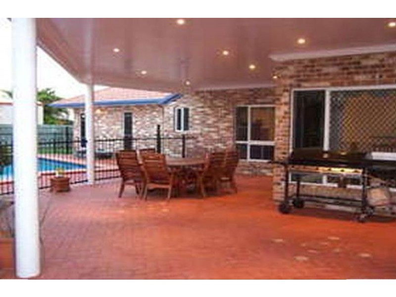 15 Camarsh Drive, Murrumba Downs QLD 4503