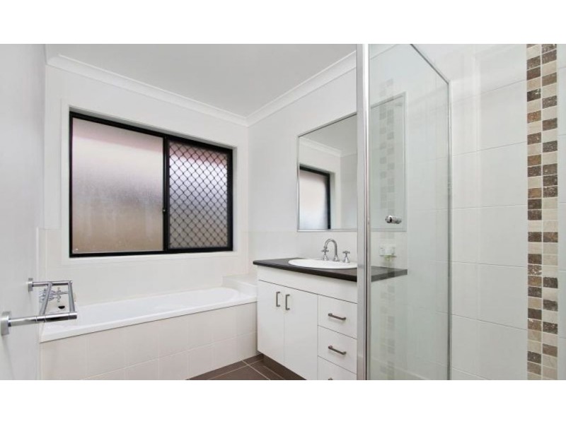 16 Miers Crescent, Murrumba Downs QLD 4503