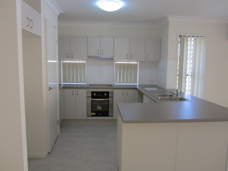 8 Palmer Street, North Lakes QLD 4509