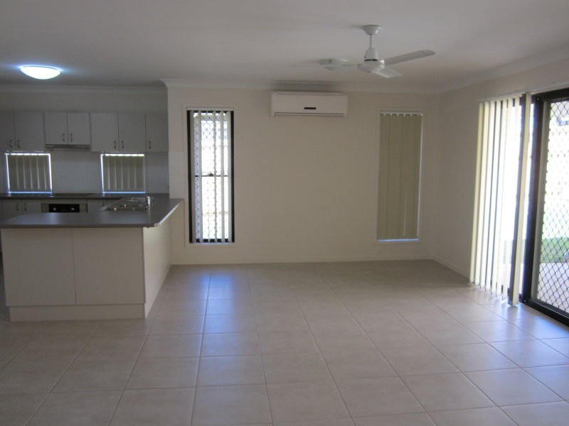 8 Palmer Street, North Lakes QLD 4509
