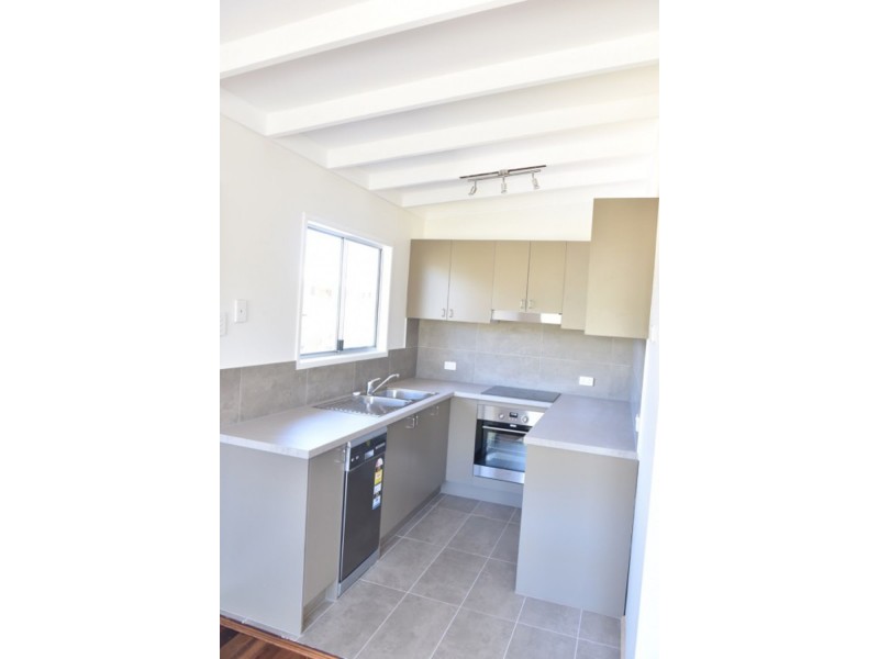 7 Clyde Street, Kallangur QLD 4503