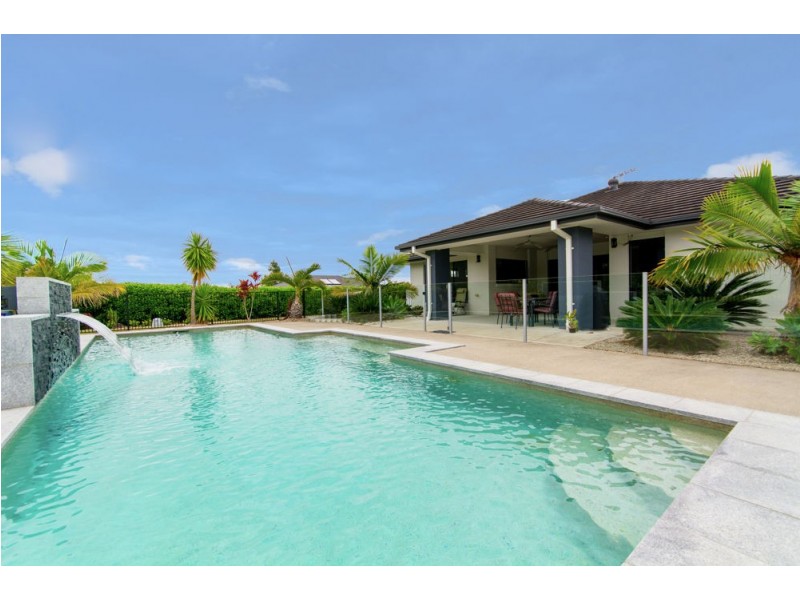 1 Mecklem Court, Ningi QLD 4511