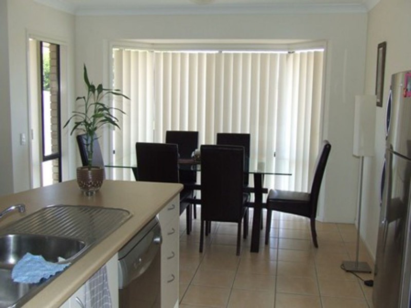 25 Whitfield Crescent, North Lakes QLD 4509