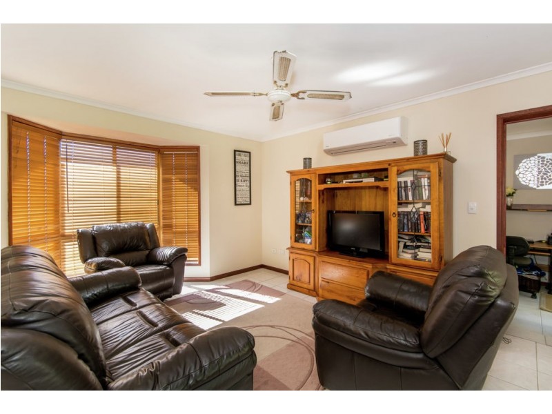 22 Turnbull Crescent, Morayfield QLD 4506