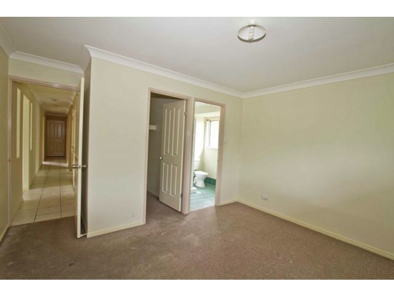 23 Sutherland Crescent, Morayfield QLD 4506