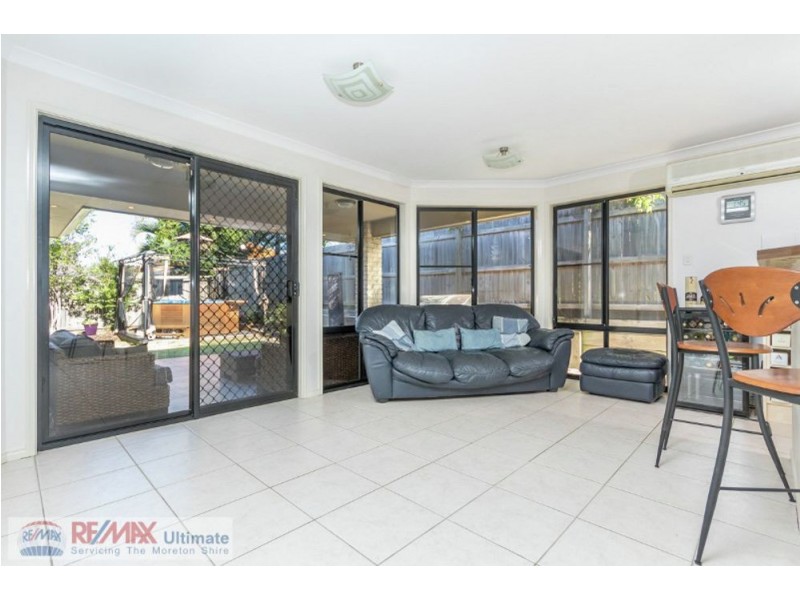 6 Peron Crescent, North Lakes QLD 4509
