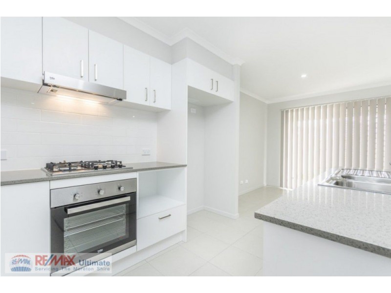 2/15 Coogera Court, Morayfield QLD 4506
