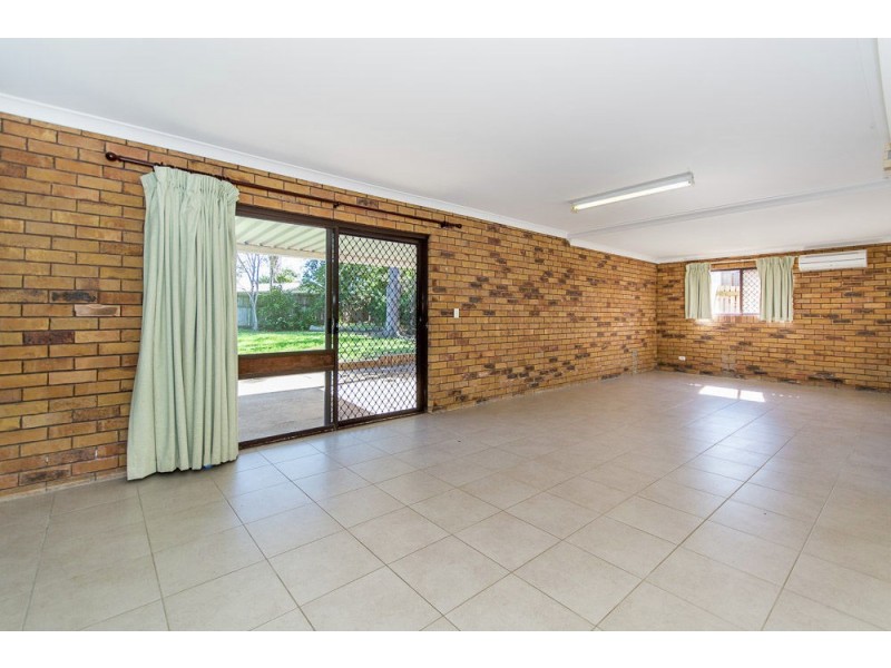 8 Norfolk Esplanade, Caboolture South QLD 4510