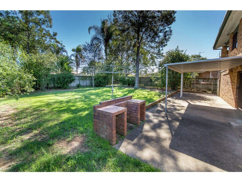 8 Norfolk Esplanade, Caboolture South QLD 4510