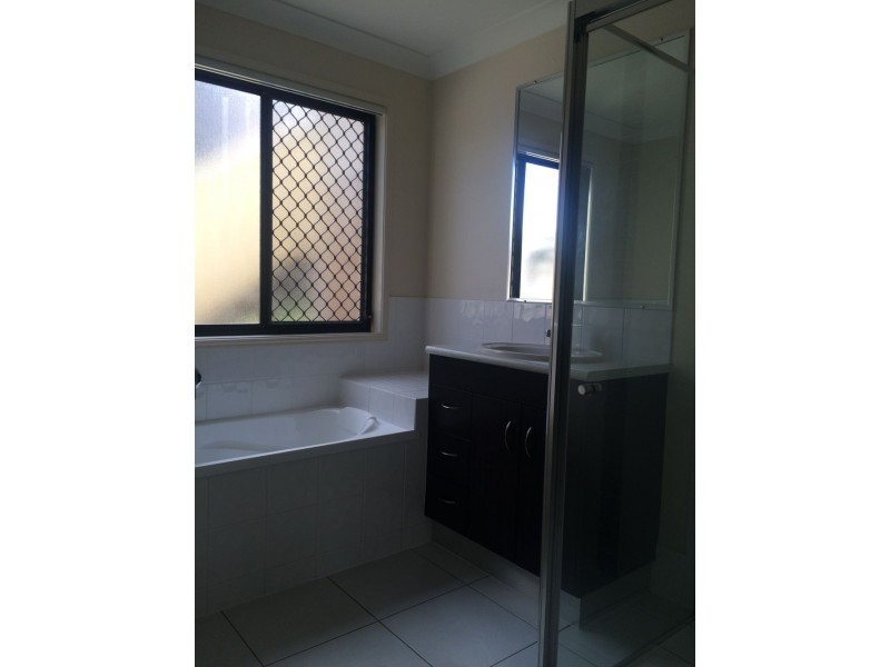 30 Mayes Circuit, Caboolture QLD 4510