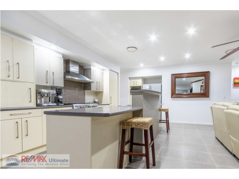 8 Baybreeze Crescent, Murrumba Downs QLD 4503