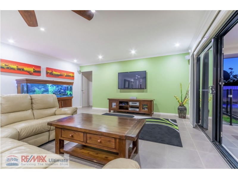 8 Baybreeze Crescent, Murrumba Downs QLD 4503