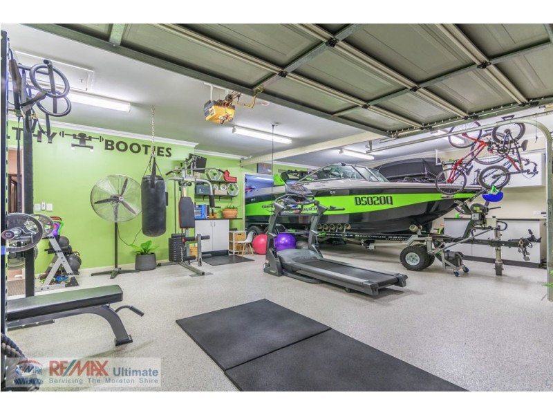 8 Baybreeze Crescent, Murrumba Downs QLD 4503