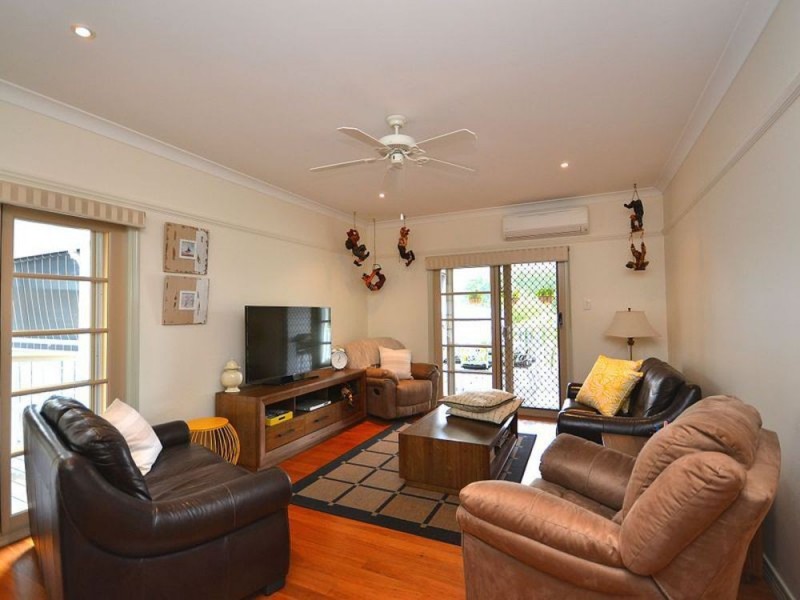 63 Durrundur Street, Woodford QLD 4514