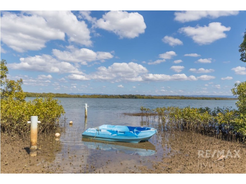 8 Timothy Esp, Beachmere QLD 4510