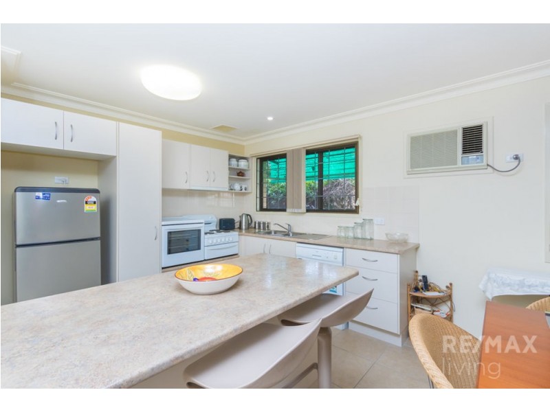 8 Timothy Esp, Beachmere QLD 4510
