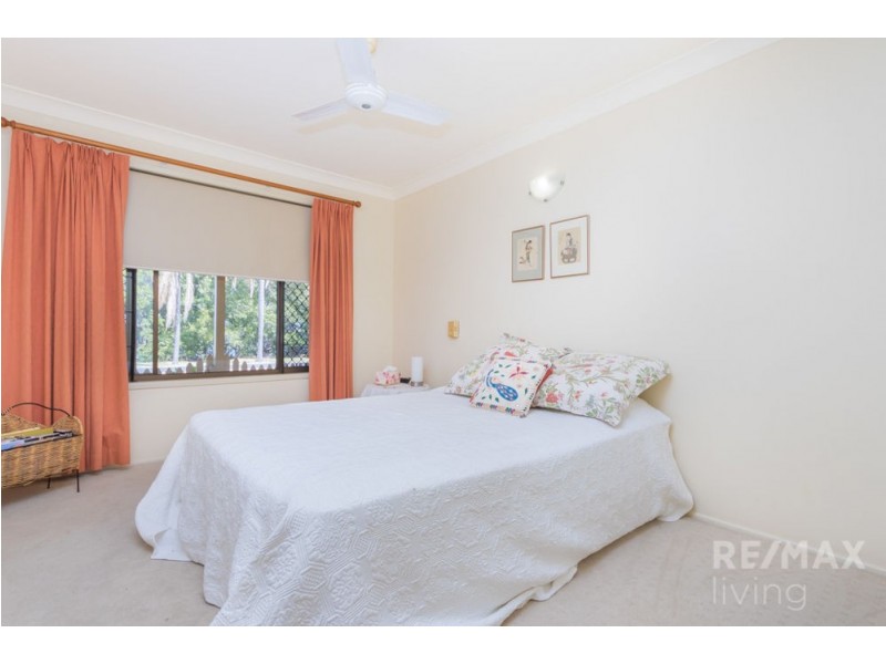 8 Timothy Esp, Beachmere QLD 4510