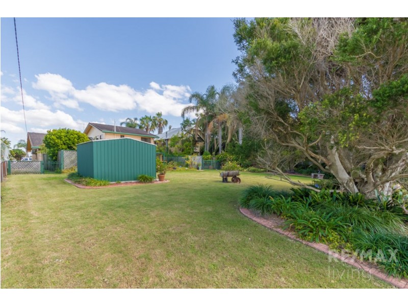 8 Timothy Esp, Beachmere QLD 4510