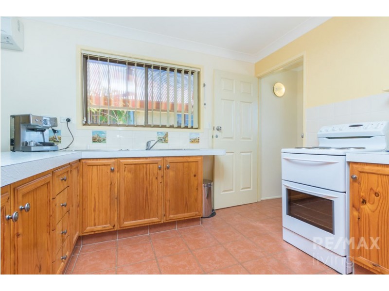 8 Timothy Esp, Beachmere QLD 4510