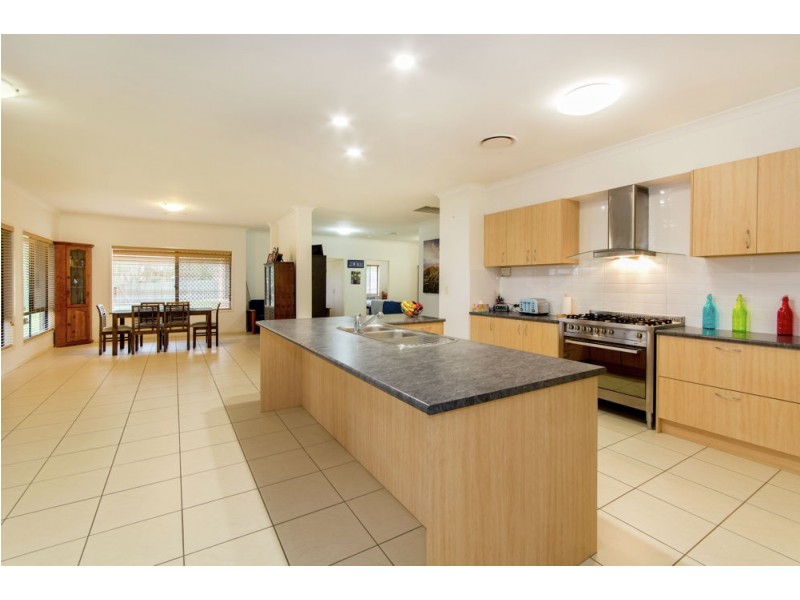 6 Lucy Court, Narangba QLD 4504