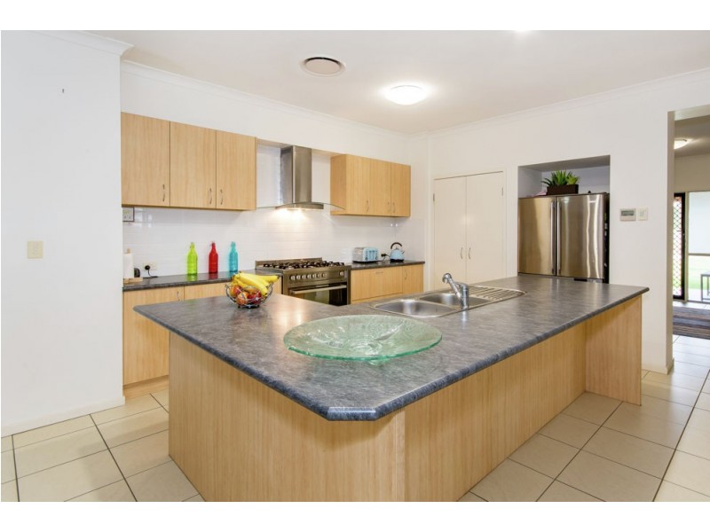 6 Lucy Court, Narangba QLD 4504