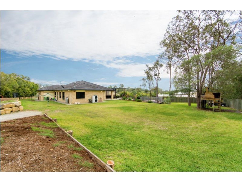 6 Lucy Court, Narangba QLD 4504